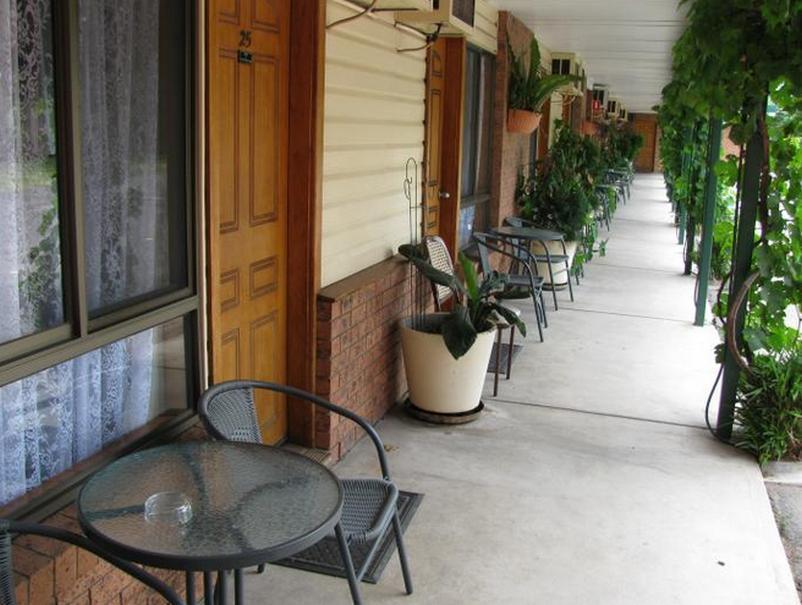 The Wayfarer Motel Muswellbrook Exteriör bild