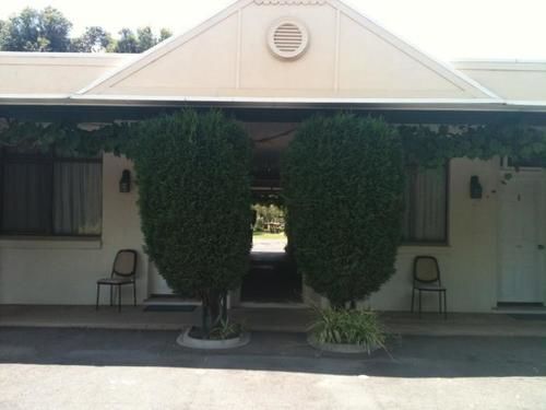 The Wayfarer Motel Muswellbrook Exteriör bild